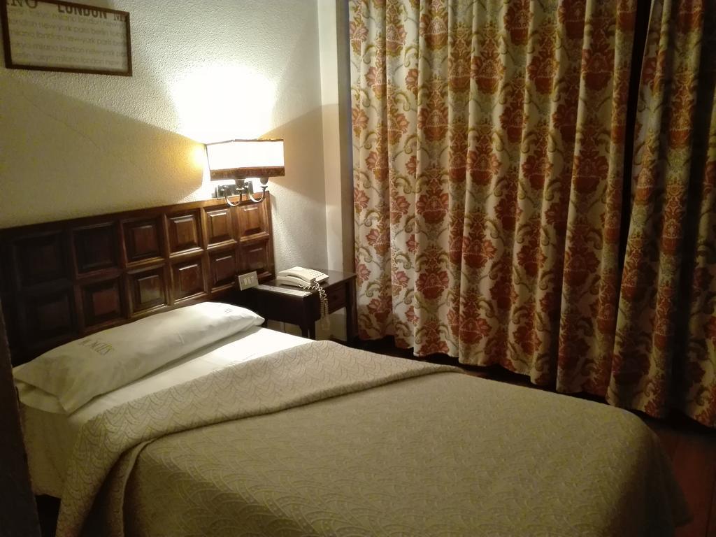 Monclus Hotel Palencia Eksteriør billede